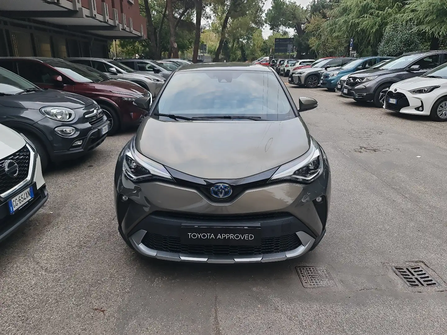 Toyota C-HR C-HR 1.8 Hybrid E-CVT Lounge - 2
