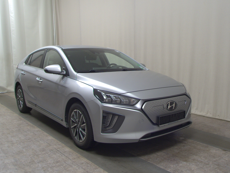 Hyundai IONIQ Elektro Style Navi LED DC RFK PDC Shz — photo 4