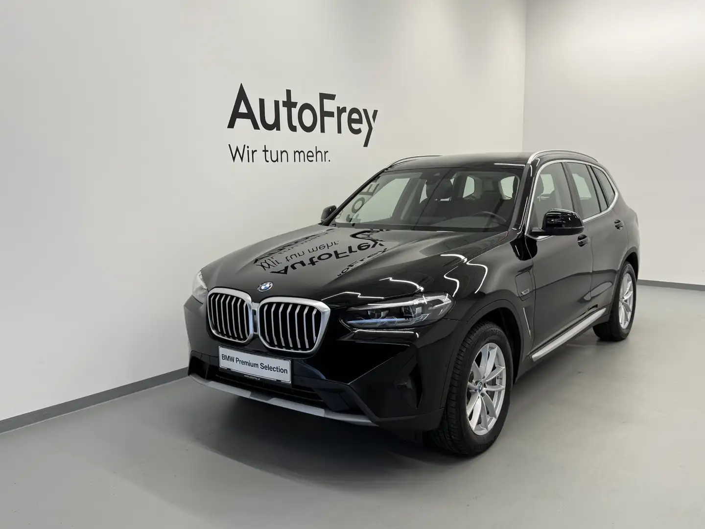 BMW X3 xDrive30e Schwarz - 1