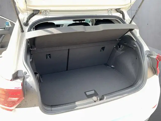 Volkswagen Polo view 13