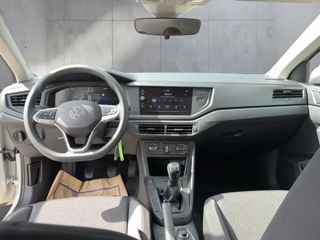 Volkswagen Polo view 11