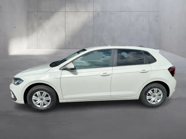 Volkswagen Polo view 2