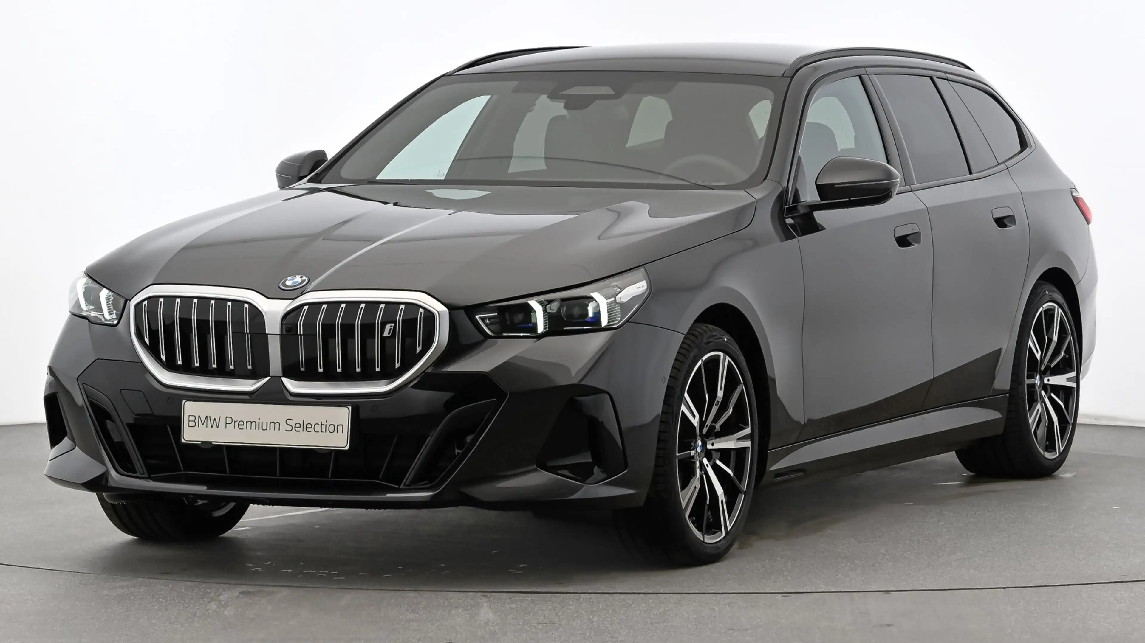 BMW i5 xDrive40 — photo 2