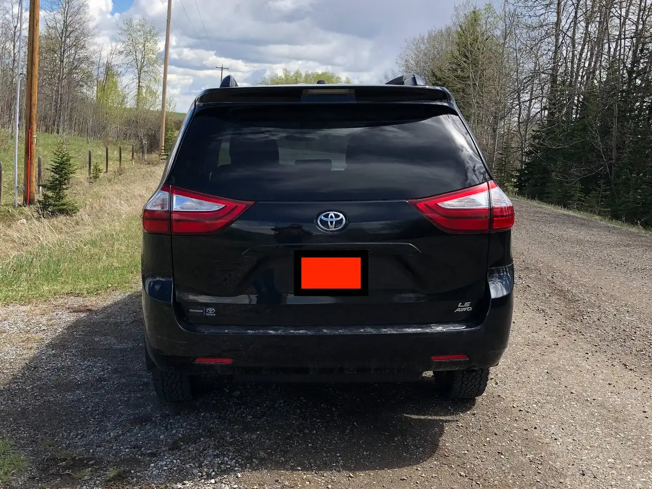 Toyota Sienna снимка Toyota Sienna