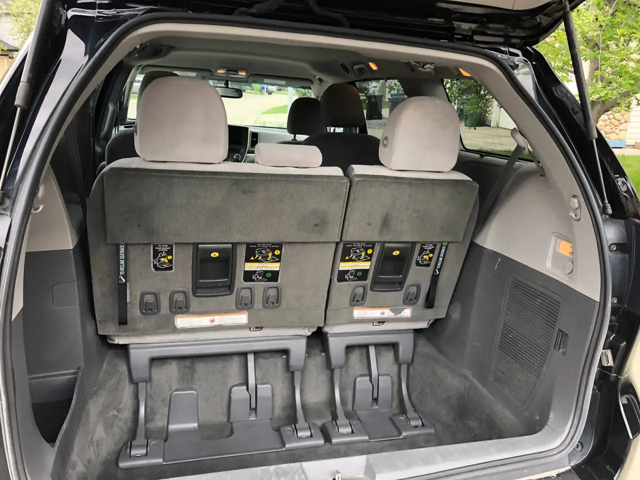 Toyota Sienna снимка Toyota Sienna