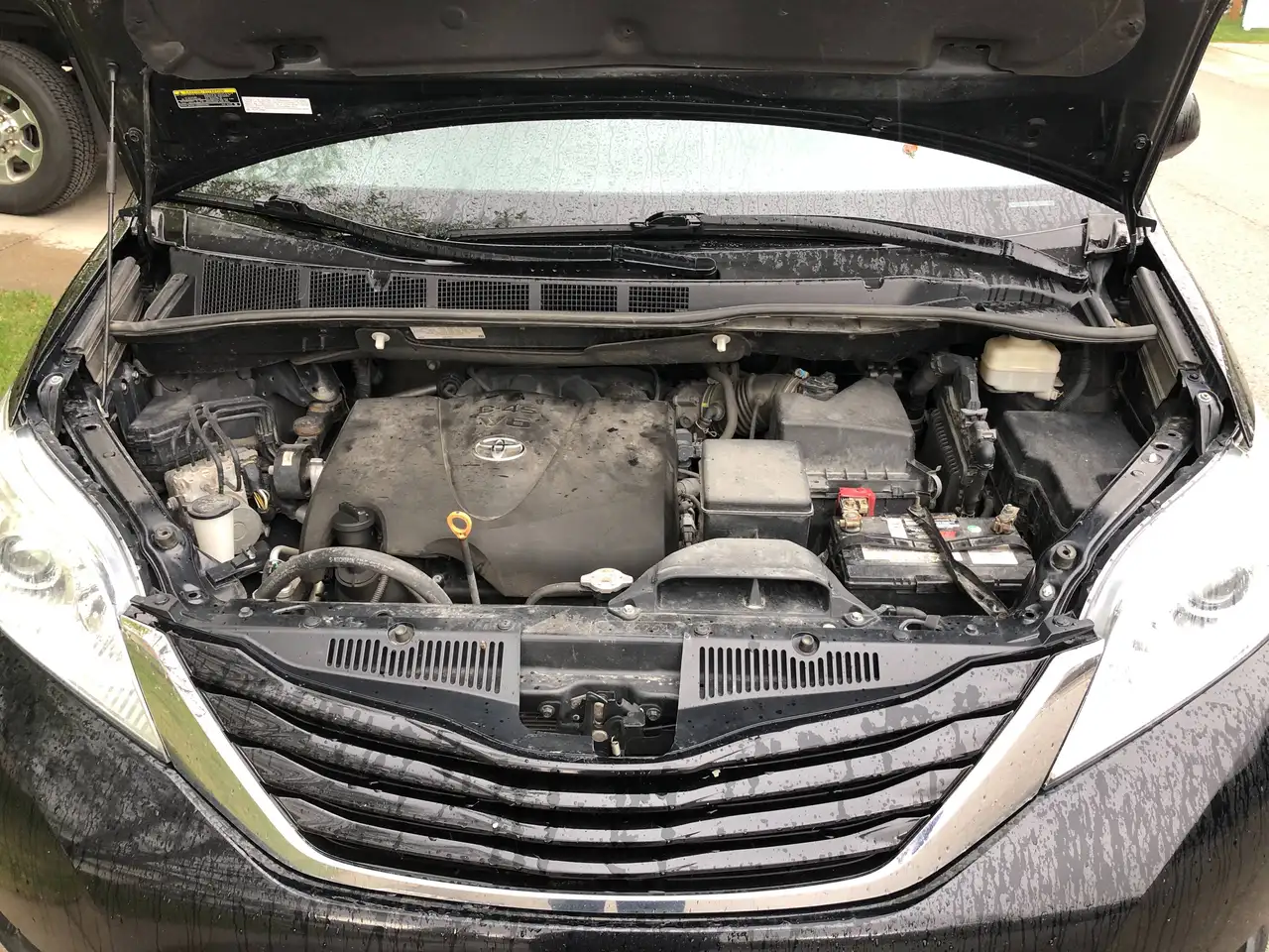 Toyota Sienna снимка Toyota Sienna