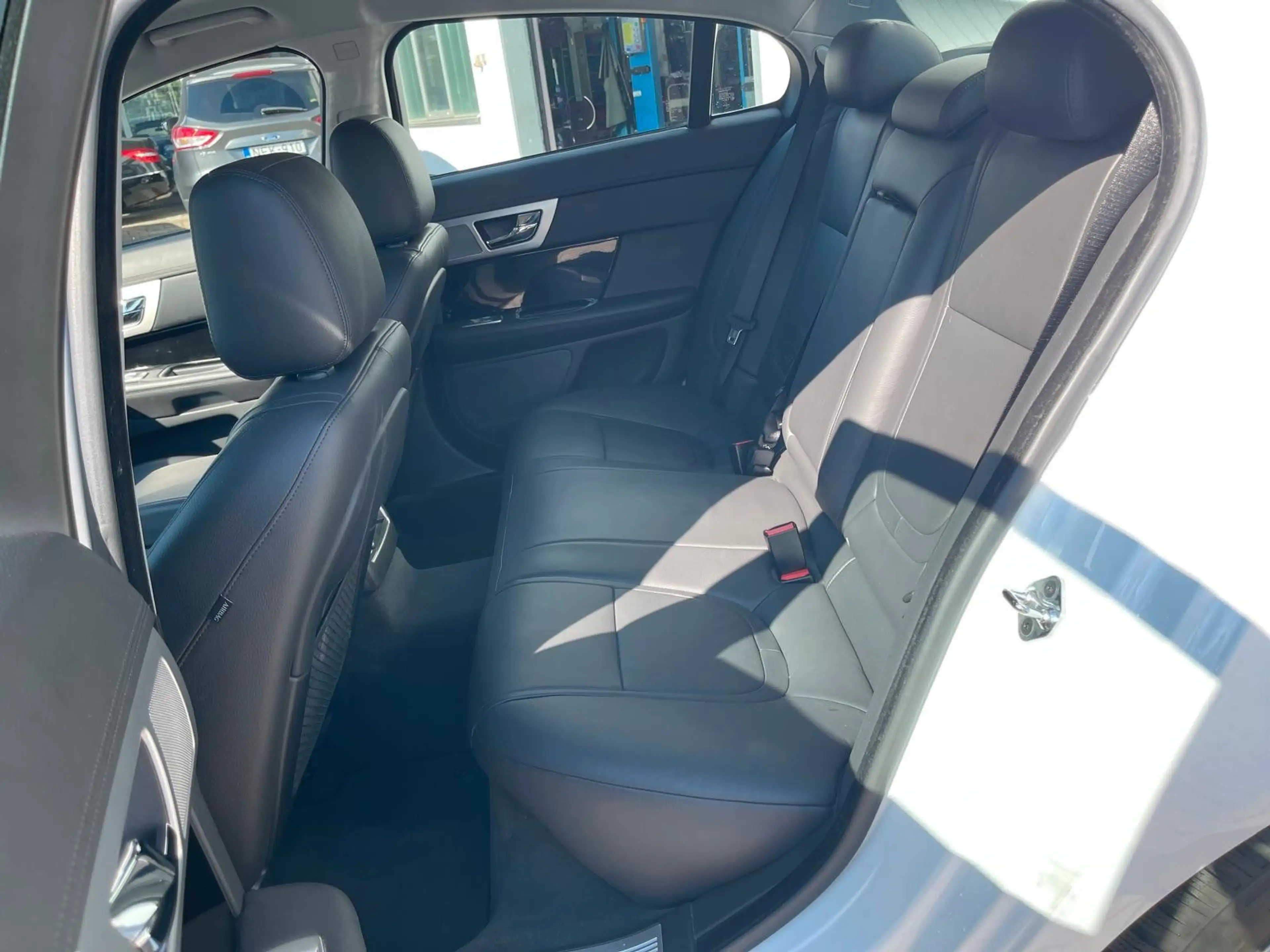 Jaguar XF 2.0 Turbo Automatik/S-Heft/Garantie — photo 9