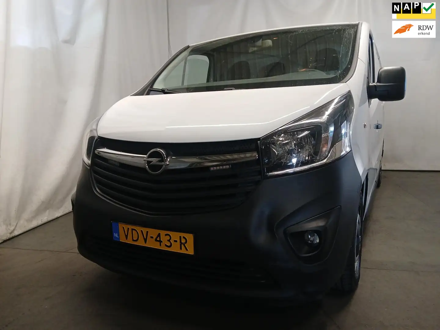 Opel Vivaro 1.6 CDTI L2H1 Edition EcoFlex - Airco - Trekhaak - Wit - 1