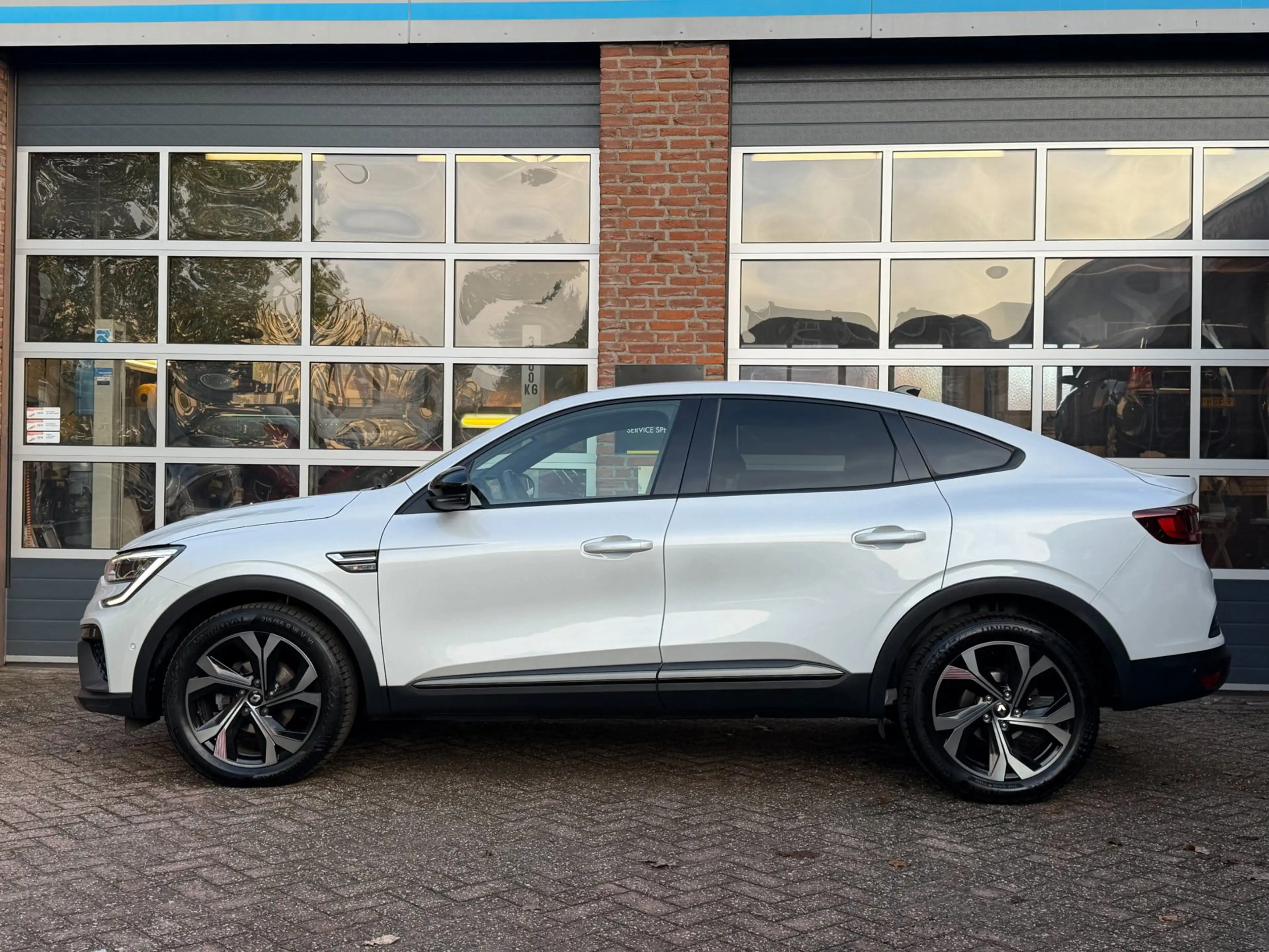 Renault Arkana 1.3 mild hybrid 160 R.S. line, leder, navi, adapt — photo 2