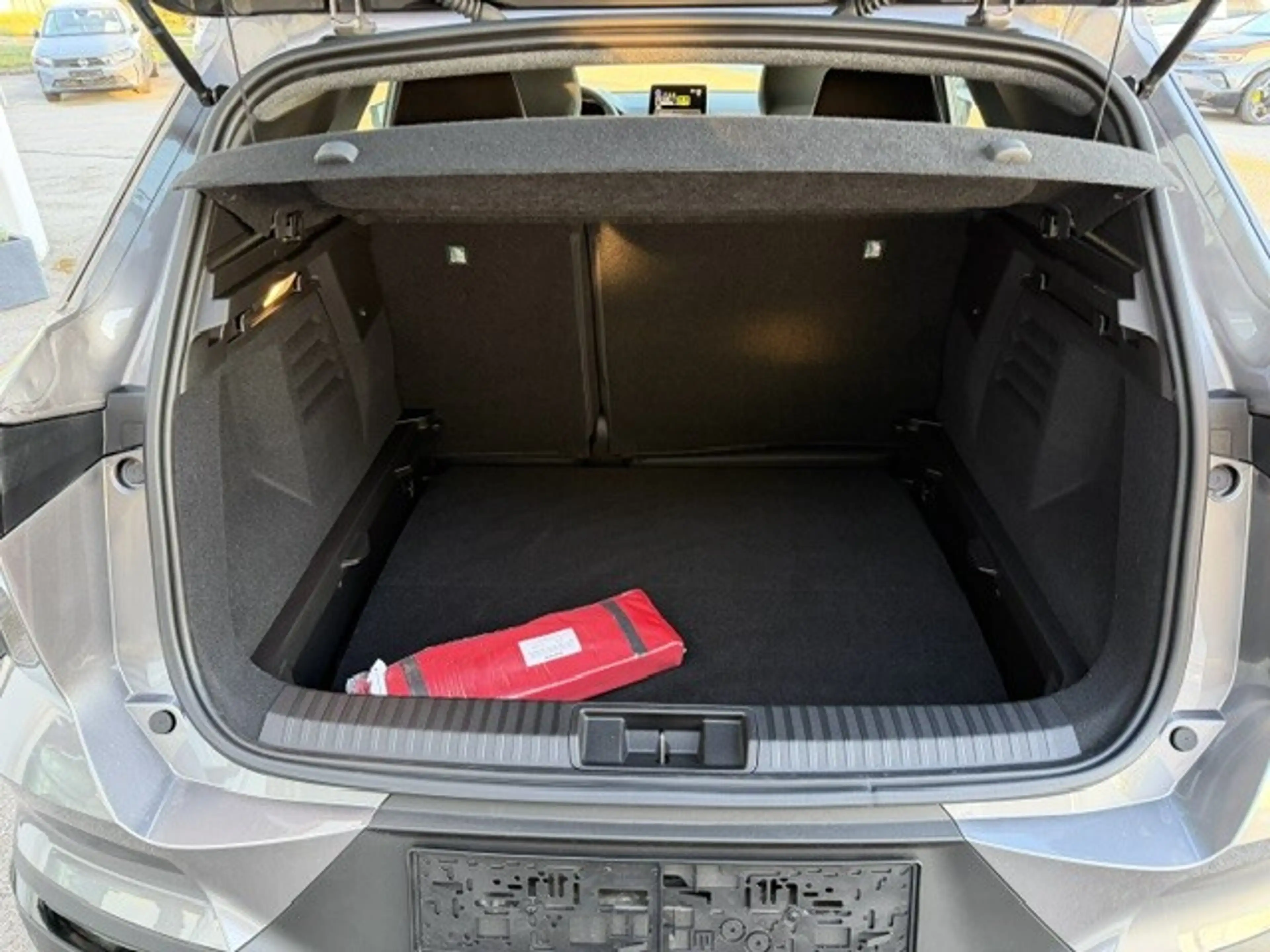 Mitsubishi Grandis Invite 1,8 HEV Aut. — photo 9