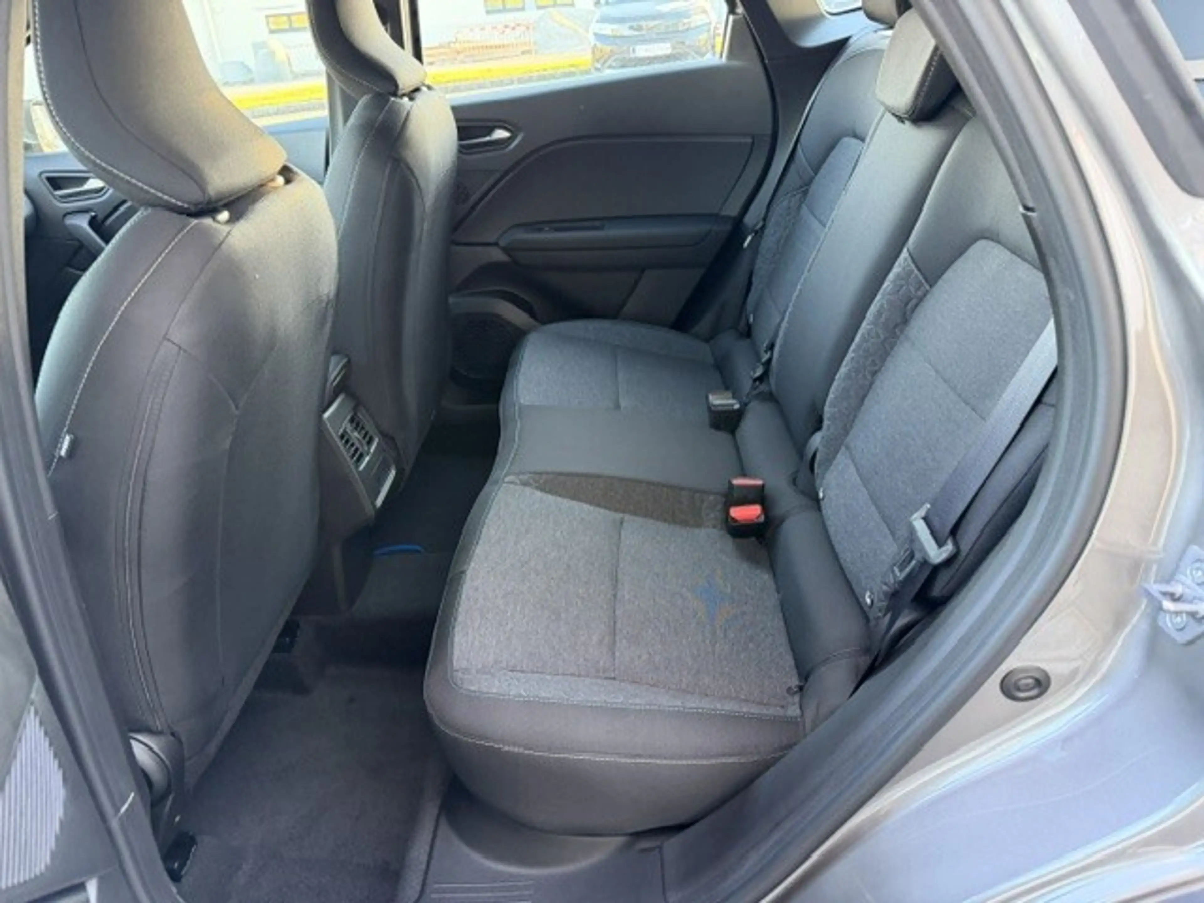 Mitsubishi Grandis Invite 1,8 HEV Aut. — photo 12