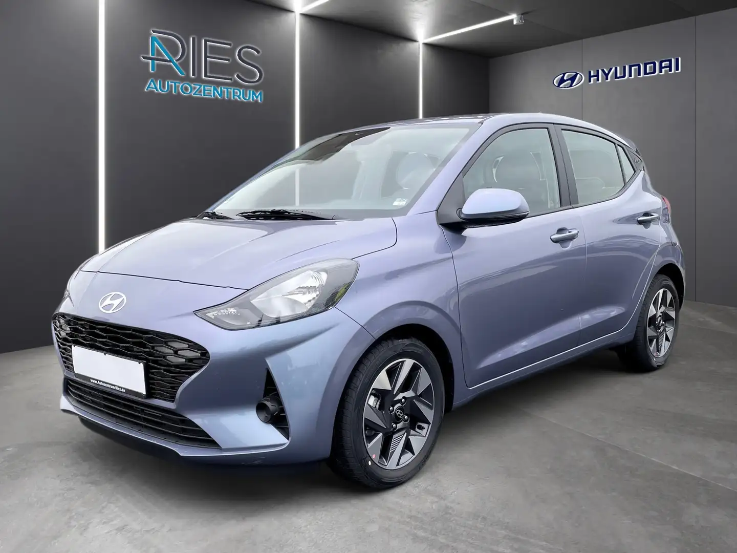 Hyundai i10 1.0 Trend KlimaA*Navi*SHZ*Kam.*PDC*DynLicht Blau - 2