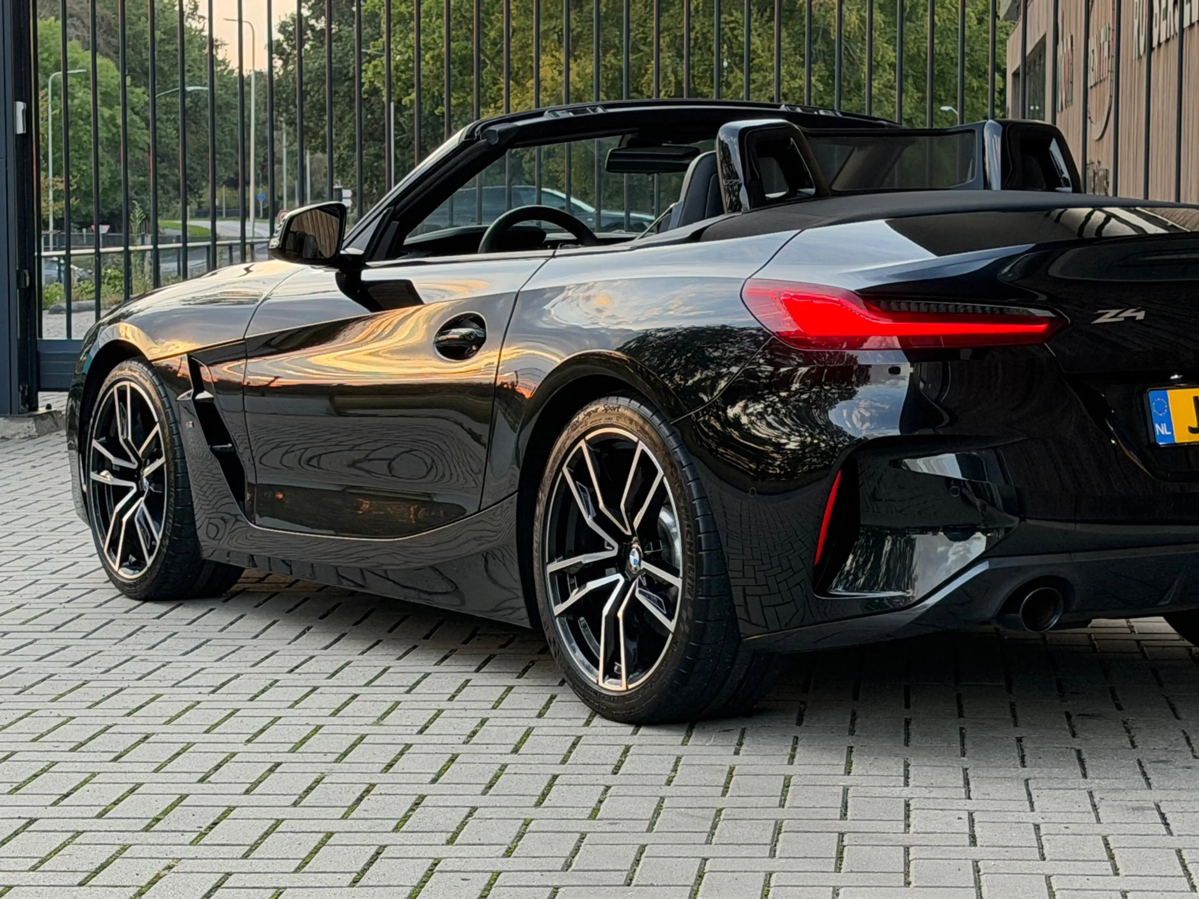 BMW Z4 Roadster SDrive30i High Executive / M-Sport / ACC — photo 8