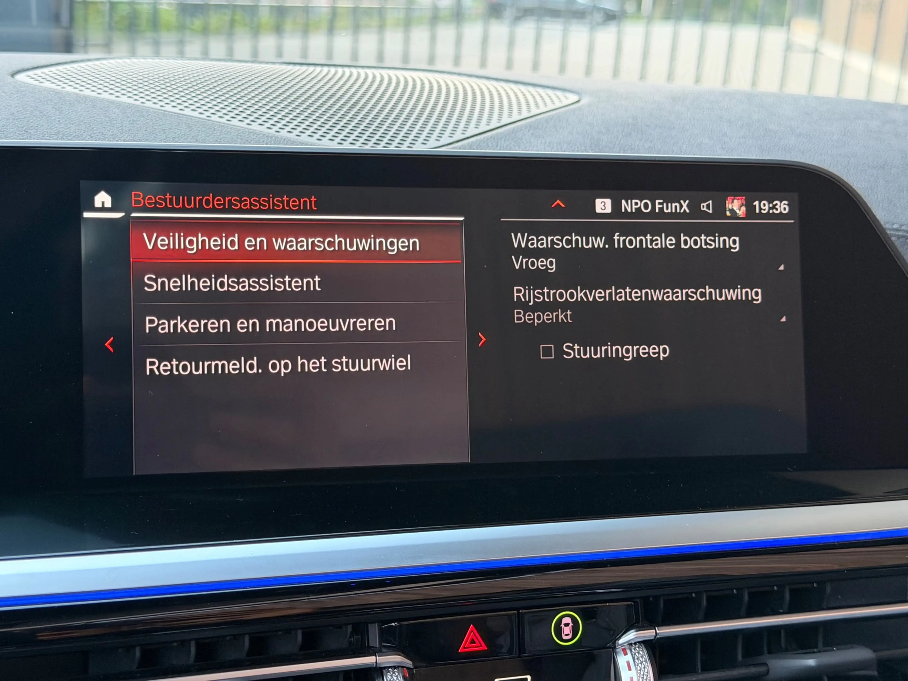 BMW Z4 Roadster SDrive30i High Executive / M-Sport / ACC — photo 25
