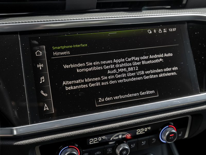 Audi Q3 S line 35 TFSI S tronic — photo 14