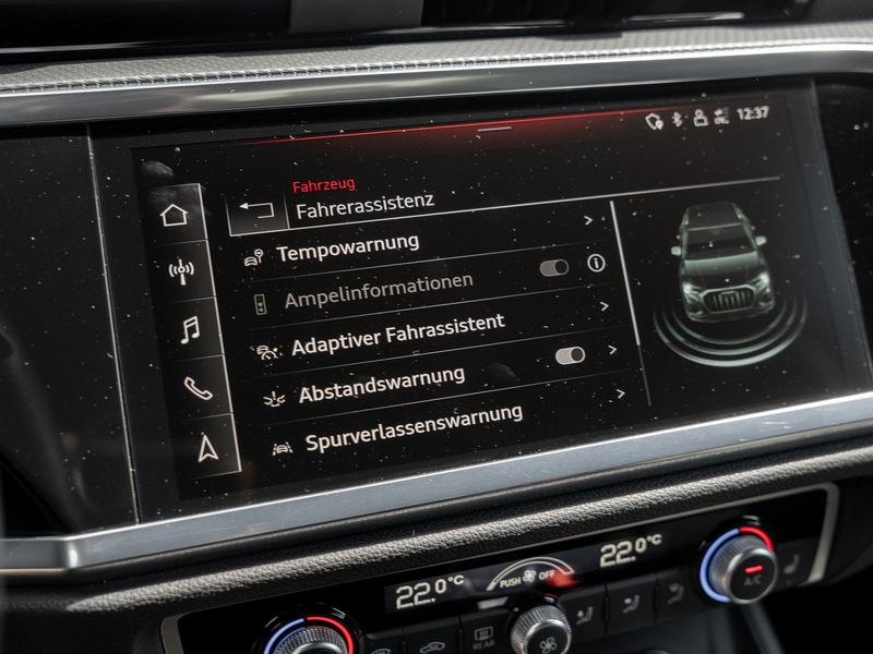 Audi Q3 S line 35 TFSI S tronic — photo 15