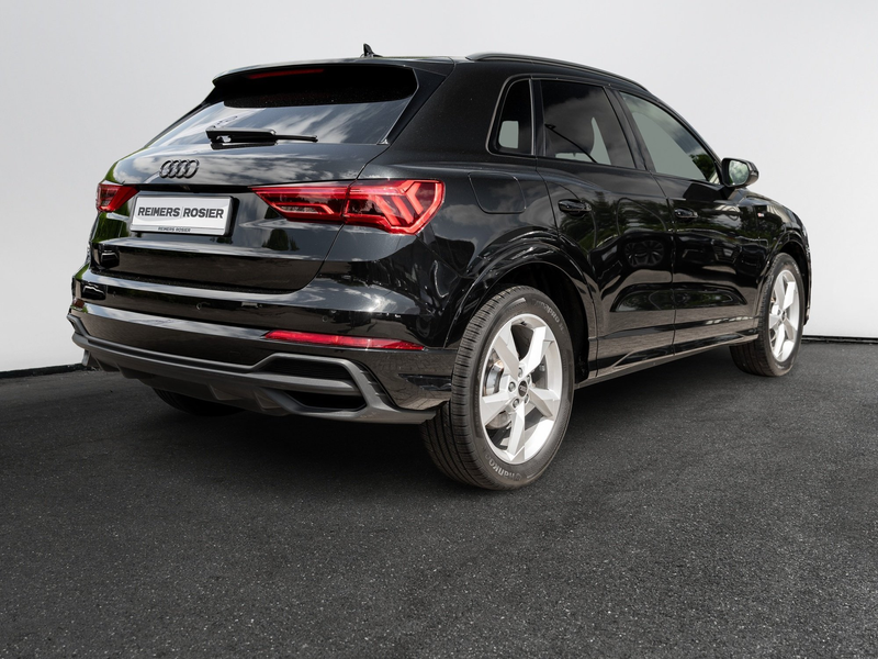 Audi Q3 S line 35 TFSI S tronic — photo 4