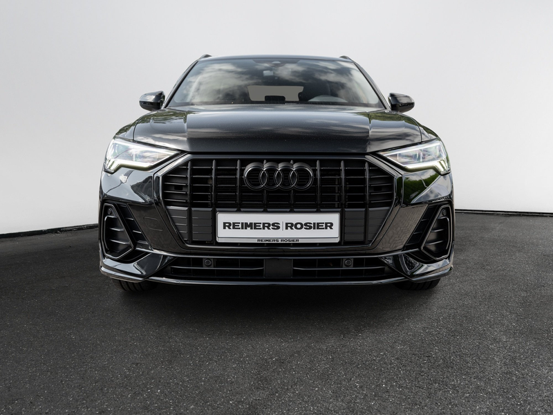 Audi Q3 S line 35 TFSI S tronic — photo 3
