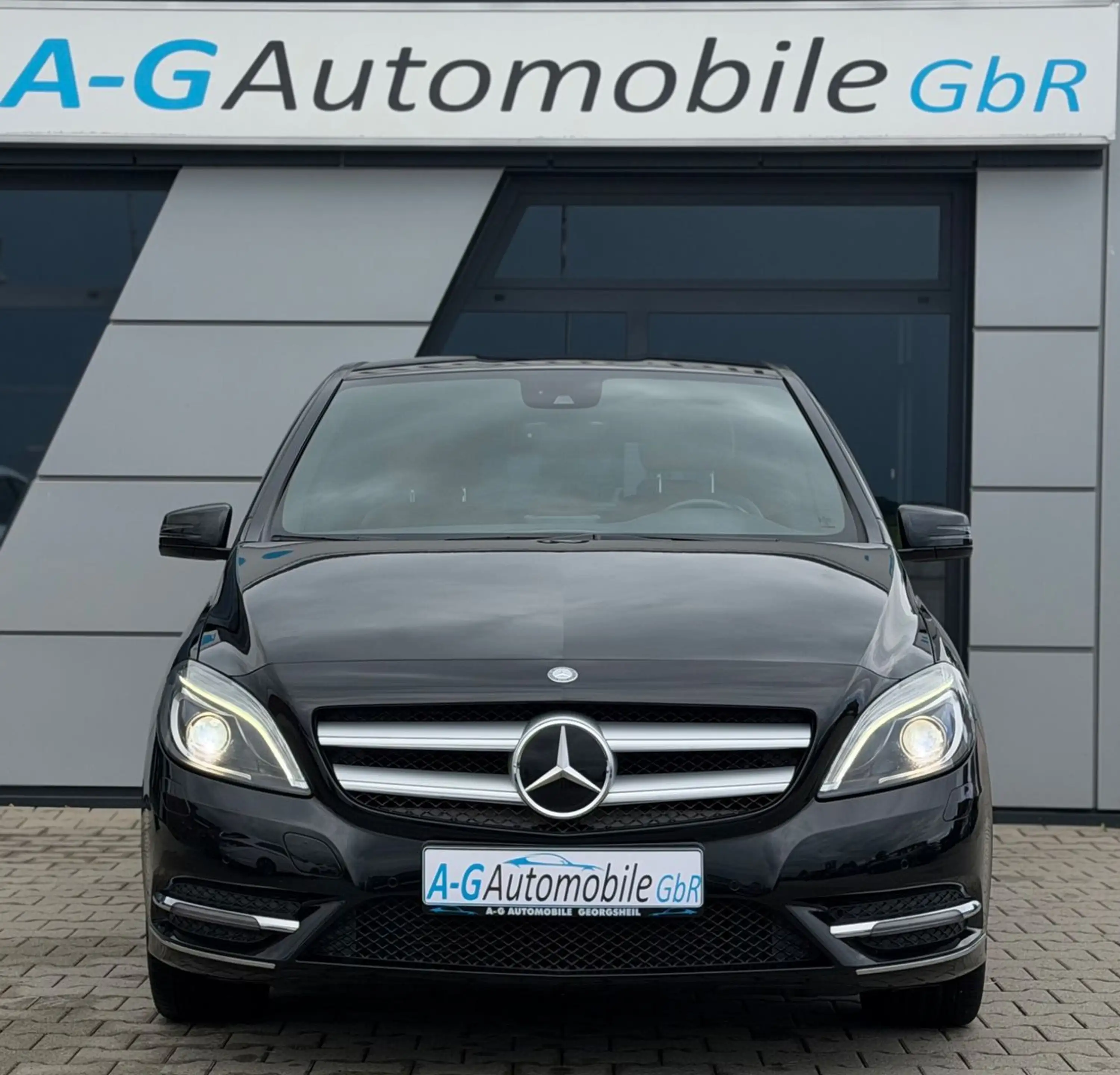 Mercedes-Benz B 200 Automatik Vollleder Sport-Paket Kamera — photo 2
