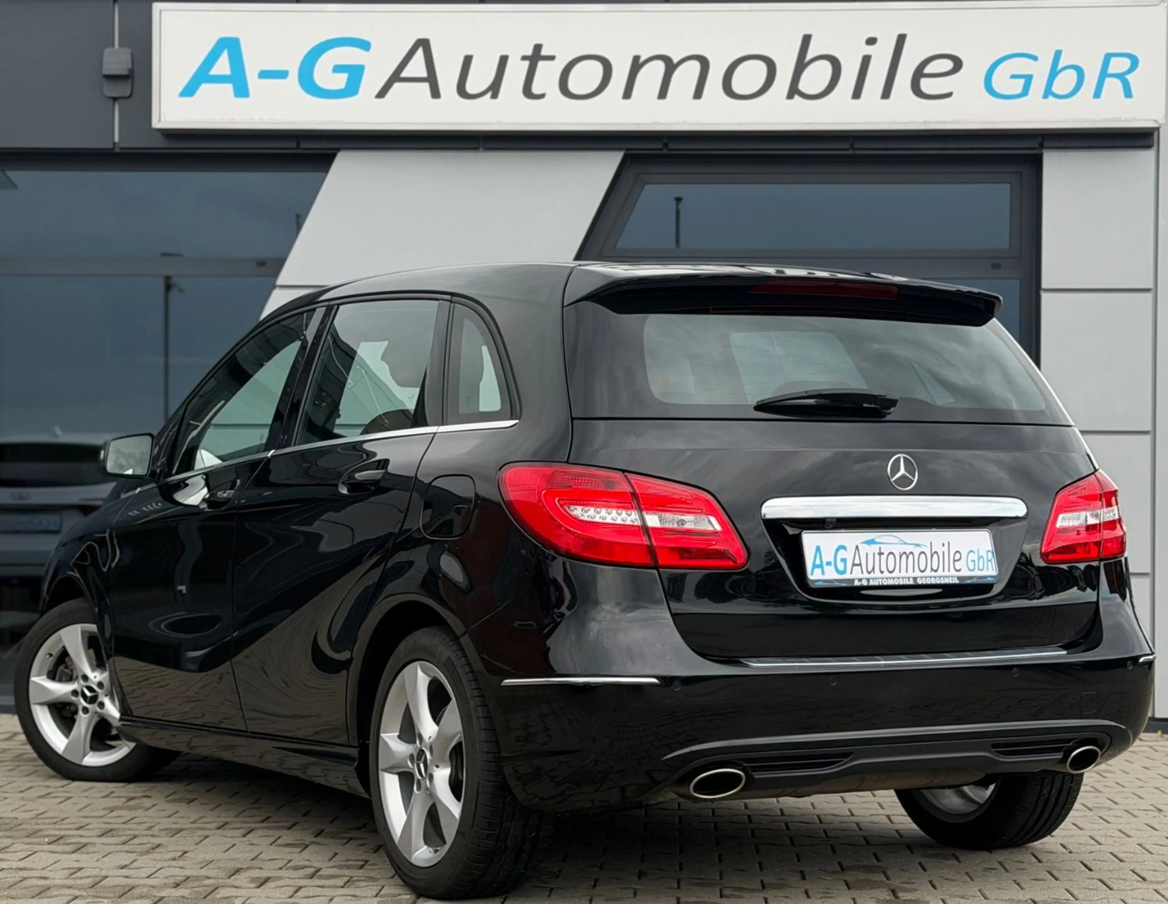 Mercedes-Benz B 200 Automatik Vollleder Sport-Paket Kamera — photo 5
