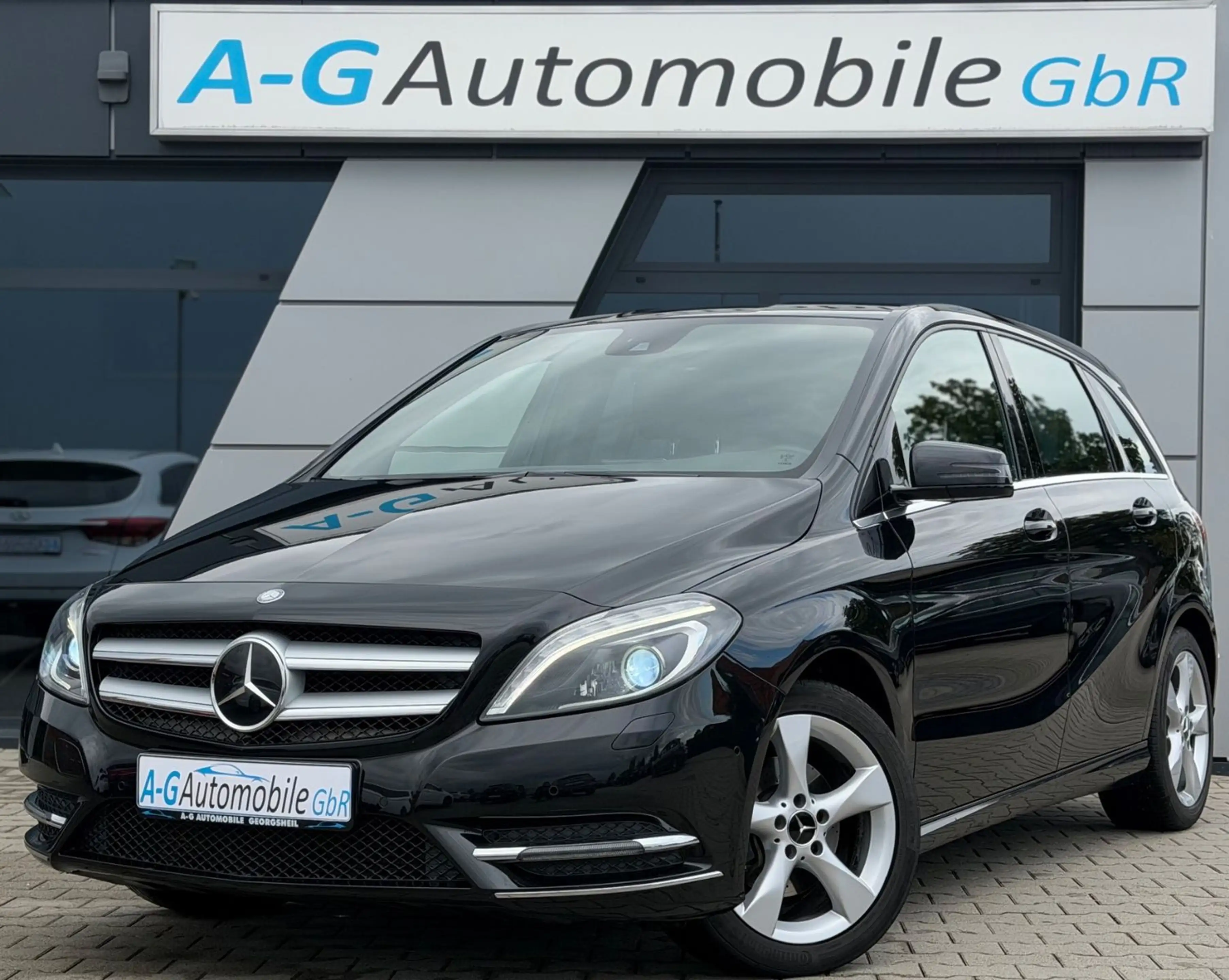 Mercedes-Benz B 200 Automatik Vollleder Sport-Paket Kamera — photo 3