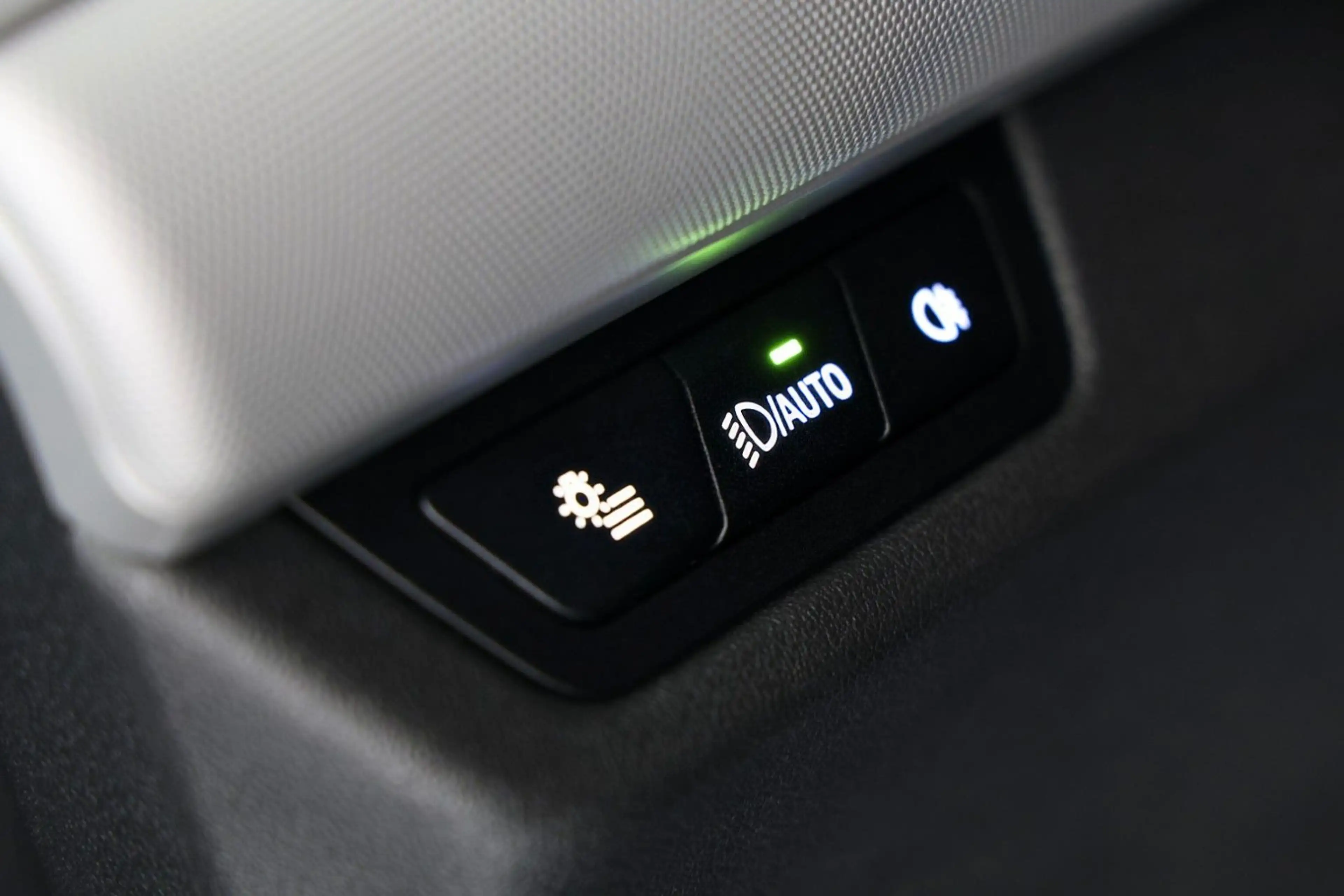 BMW 218 Widscreen RFK AHK 1.Hand — photo 14