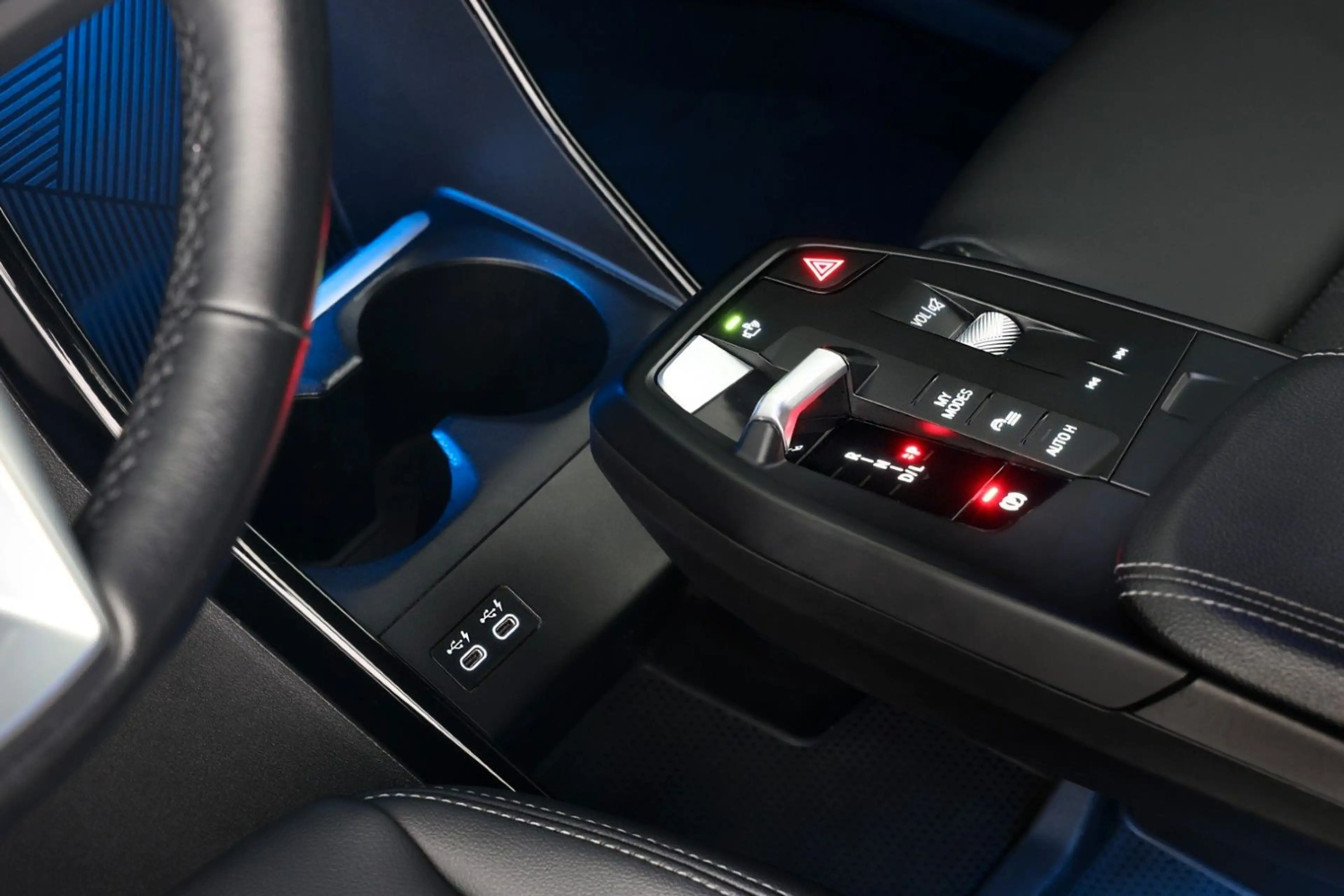 BMW 218 Widscreen RFK AHK 1.Hand — photo 9