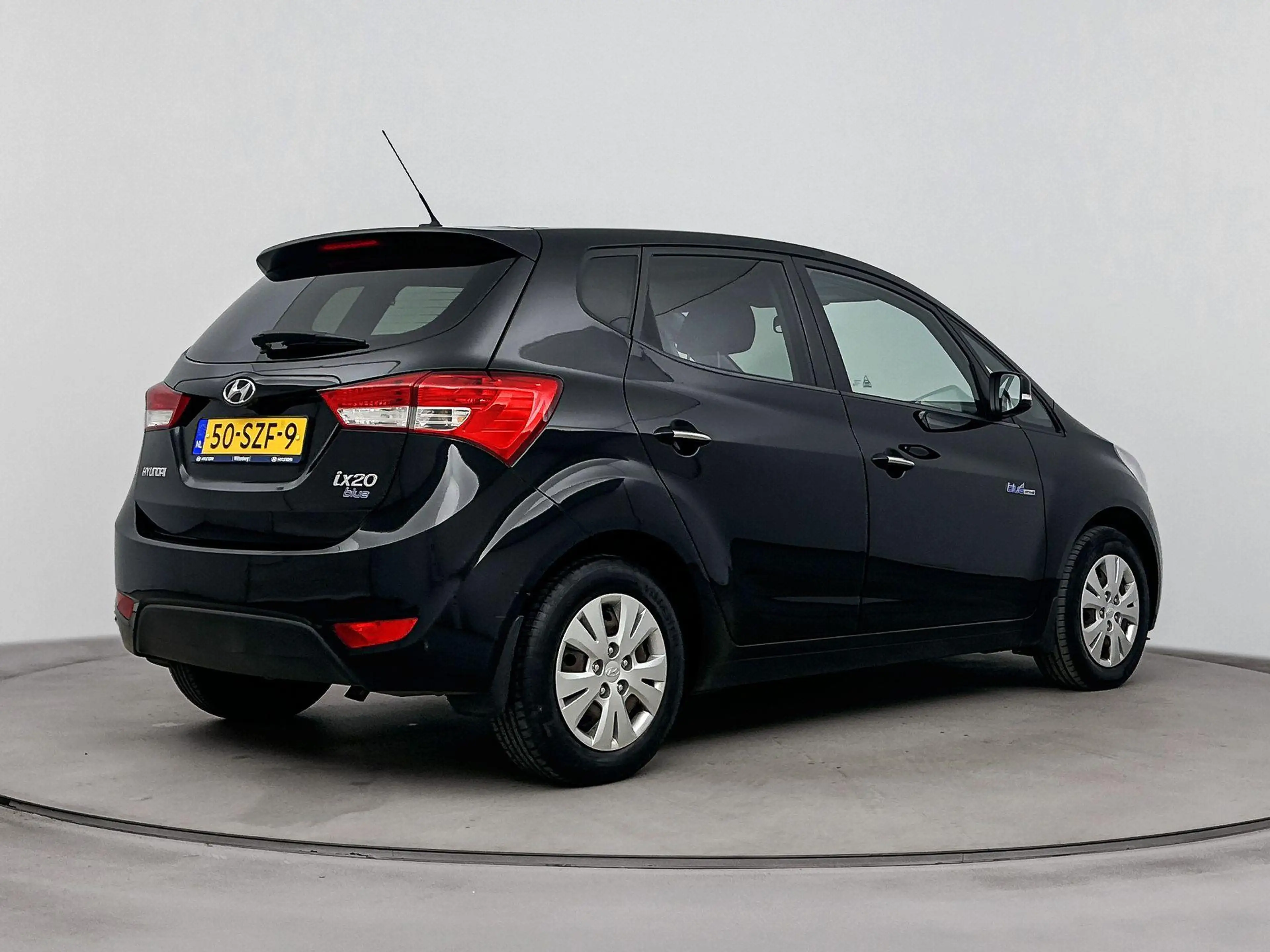 Hyundai iX20 1.6i i-MOTION | SCHUIFKANTEL DAK | AIRCO | ELEKTRI — photo 3