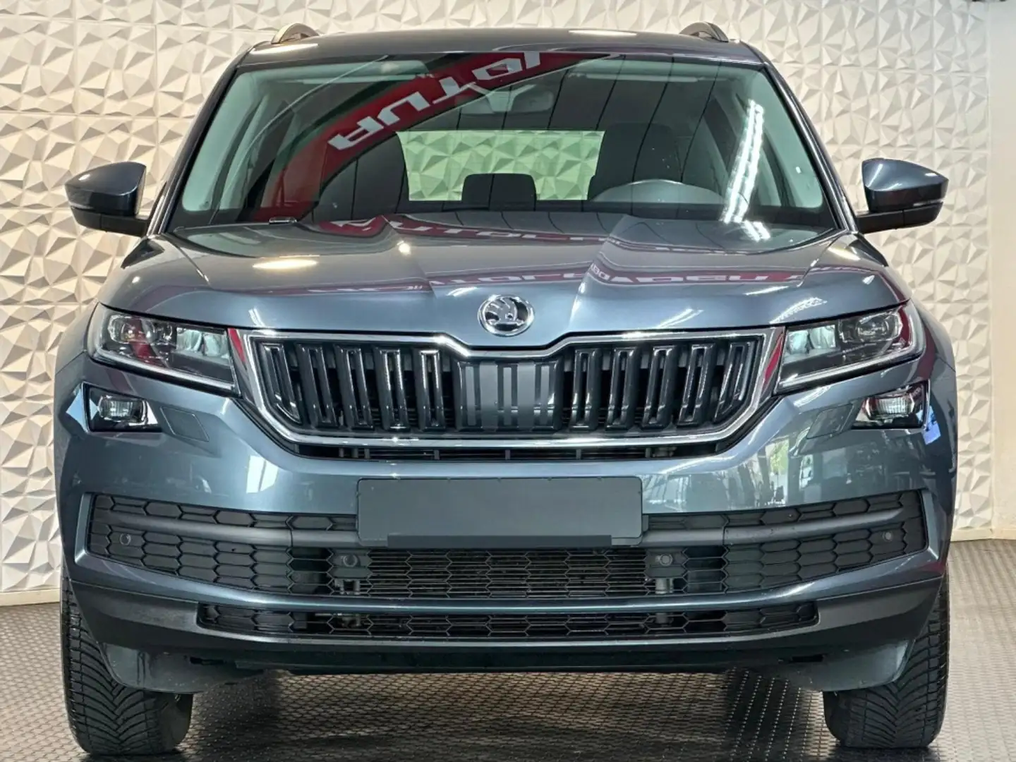 Skoda Kodiaq 1.5 TSI 125 Aniversario 4x2 DSG 110kW Gris - 1