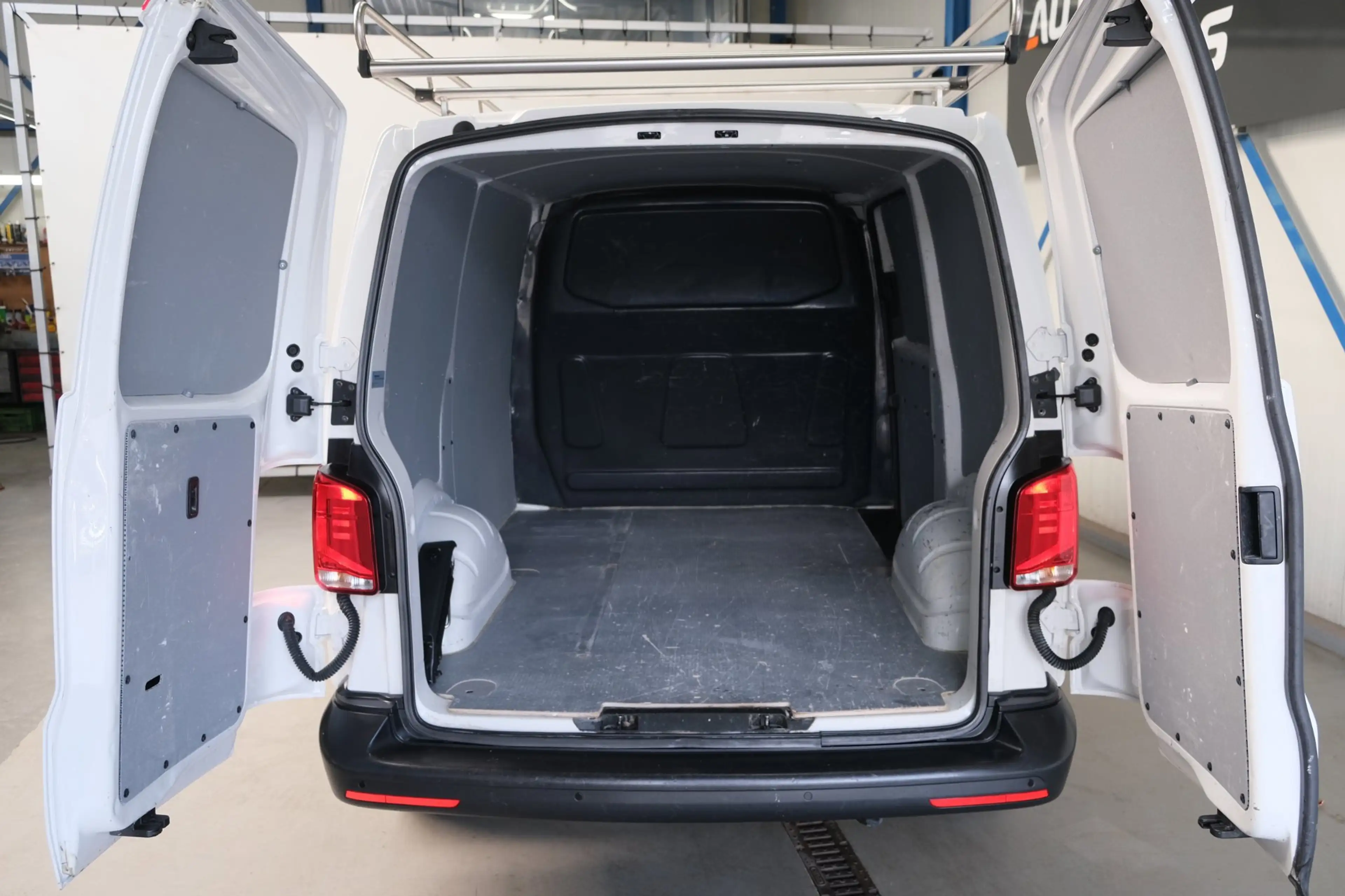 Volkswagen Transporter 2.0 TDI L1H1 26 - N.A.P. Airco, Cruise, Imperiaal, — photo 11