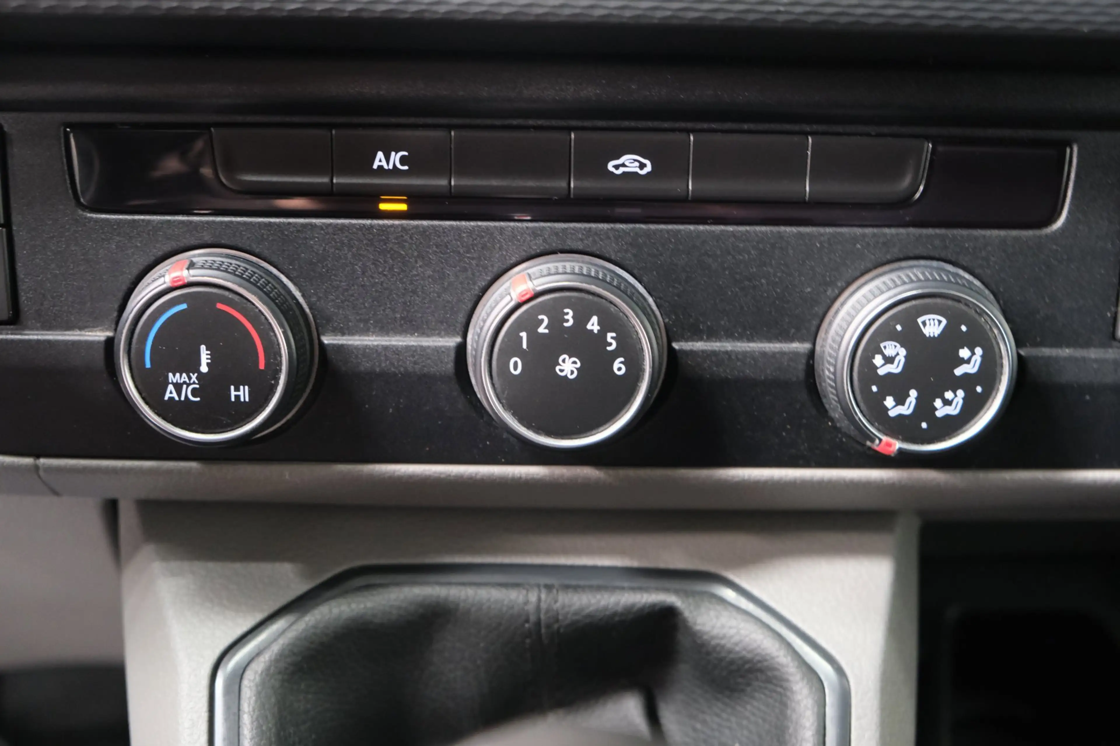 Volkswagen Transporter 2.0 TDI L1H1 26 - N.A.P. Airco, Cruise, Imperiaal, — photo 19