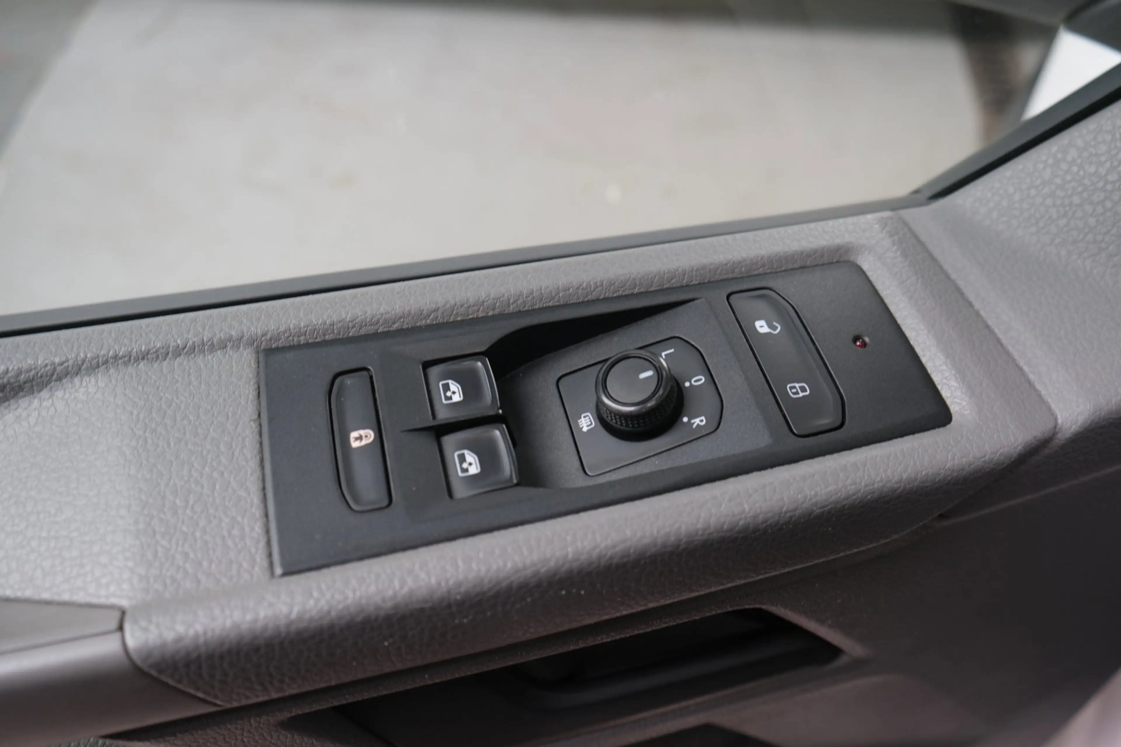 Volkswagen Transporter 2.0 TDI L1H1 26 - N.A.P. Airco, Cruise, Imperiaal, — photo 13