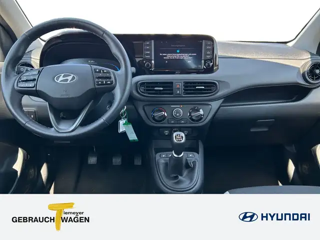Hyundai i10 view 12