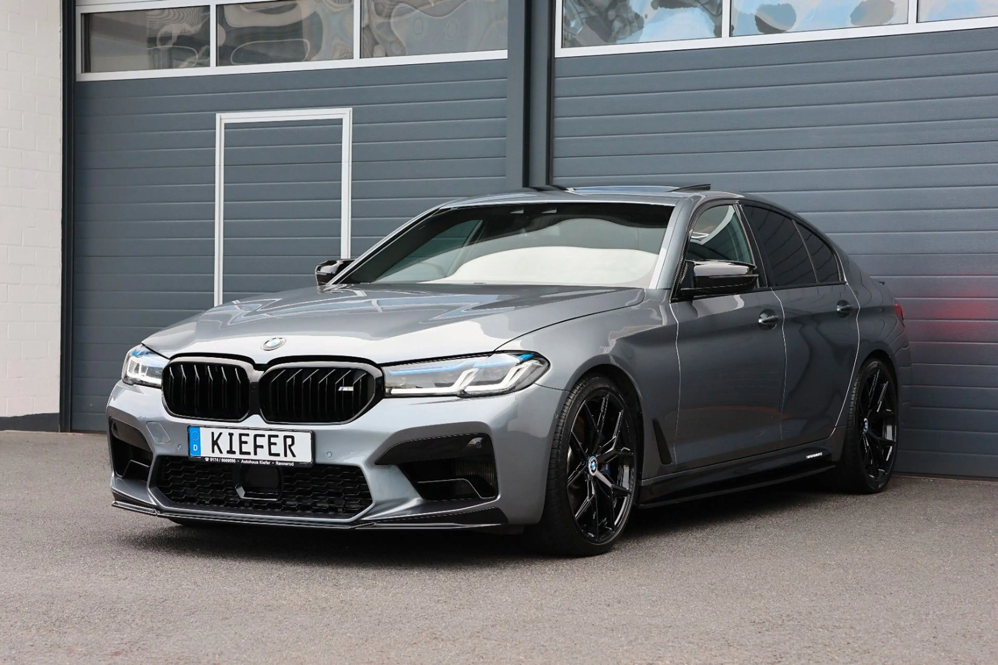 BMW 550 i xDrive/LASER/HUD/H&K/HUD/4xSHZ/TOTW/KAMERA — photo 4