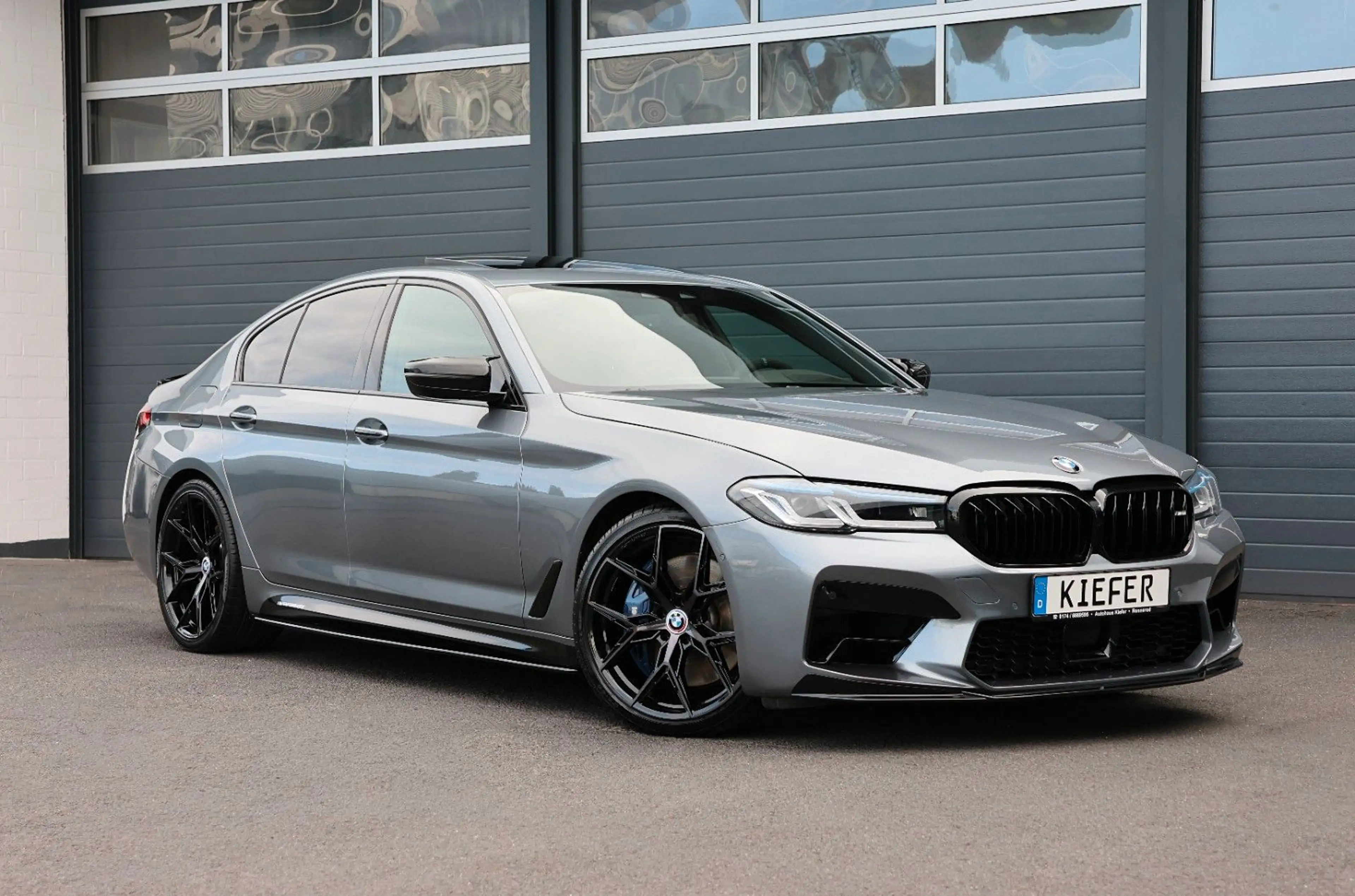 BMW 550 i xDrive/LASER/HUD/H&K/HUD/4xSHZ/TOTW/KAMERA