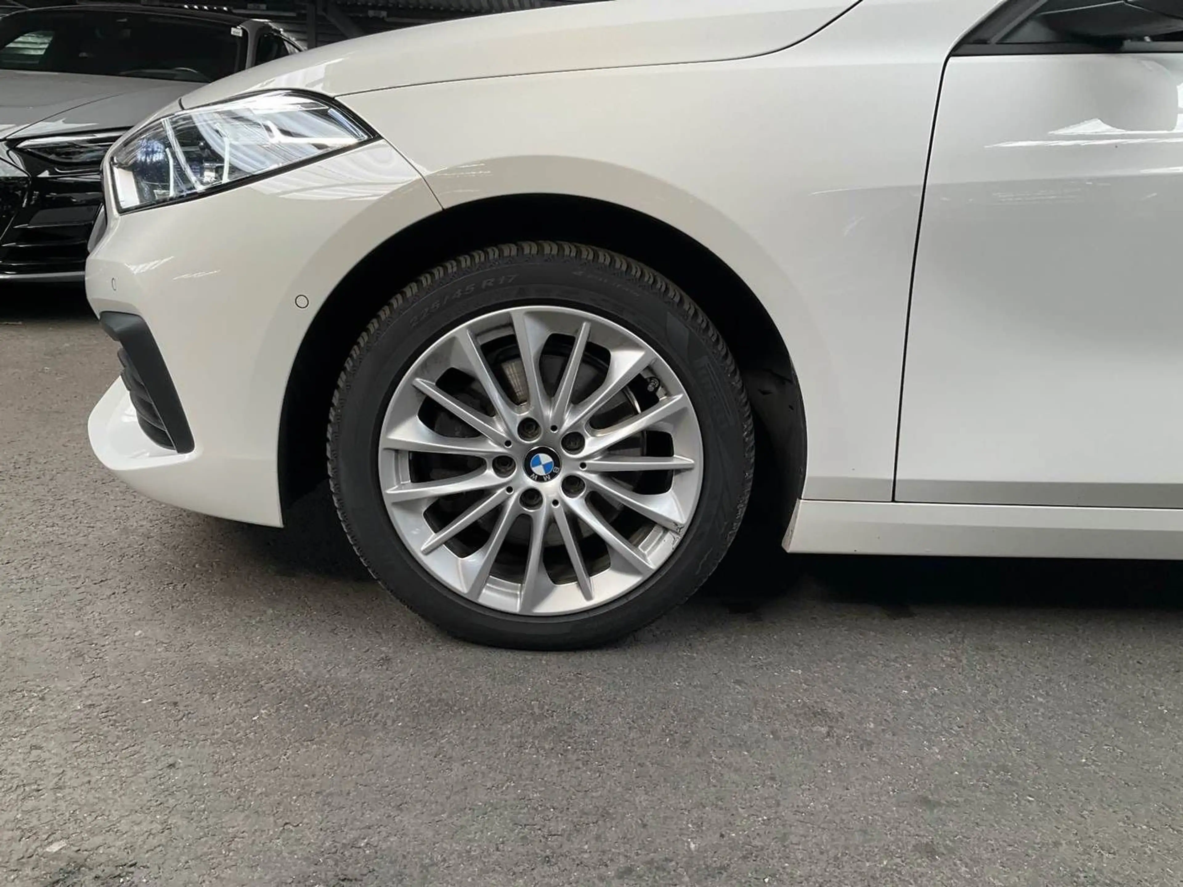 BMW 118 i Limousine Advantage Kamera Garantie 1 Hand — photo 12
