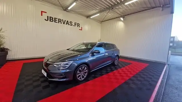 Renault IV E-TECH PLUG-IN HYBRID 160 TECHNO