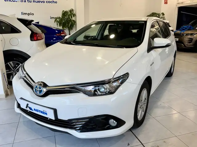 Toyota Auris hybrid 140H Active Business Plus