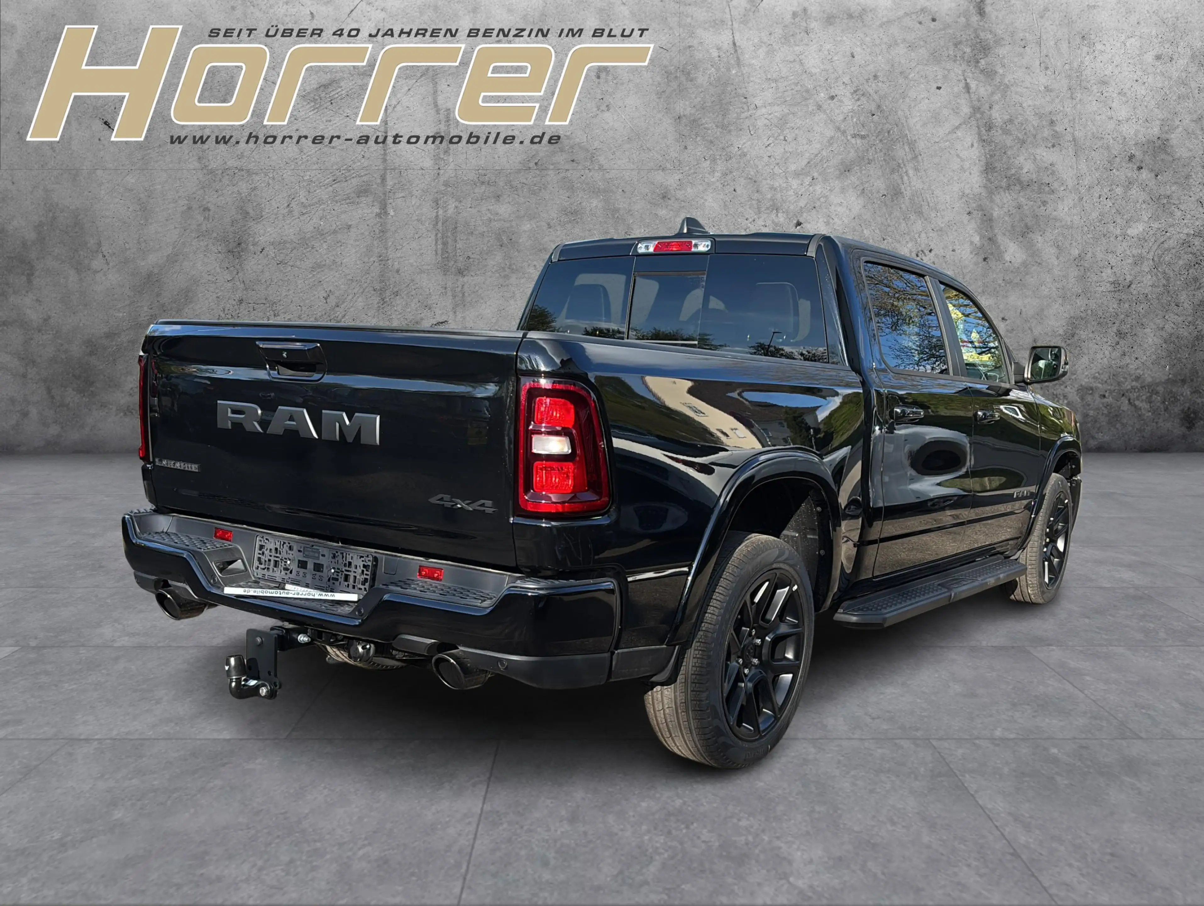 Dodge RAM 1500 3.0L Crew Cab 4x4 Laramie Night LPG — photo 4