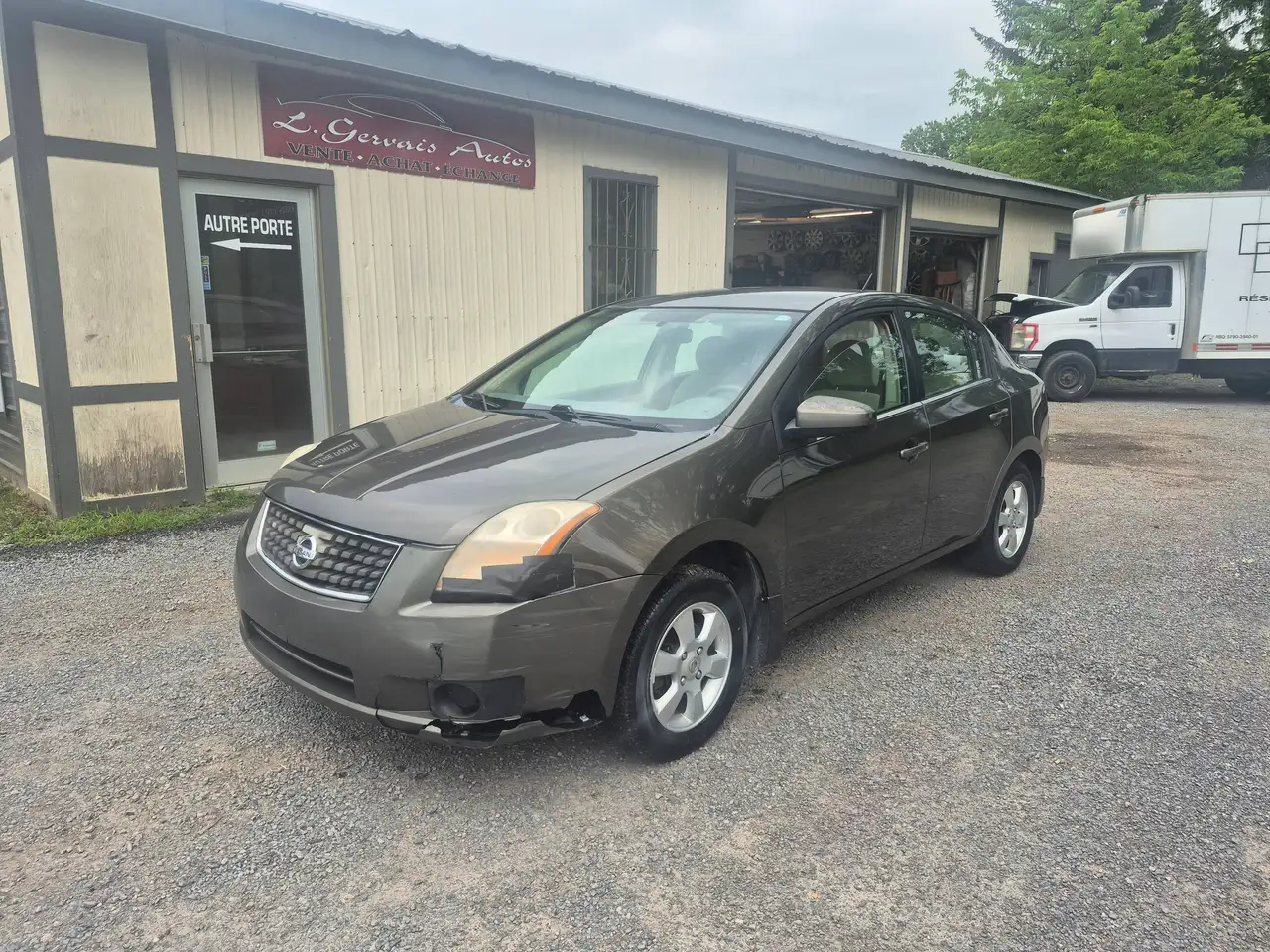Nissan Sentra снимка Nissan Sentra