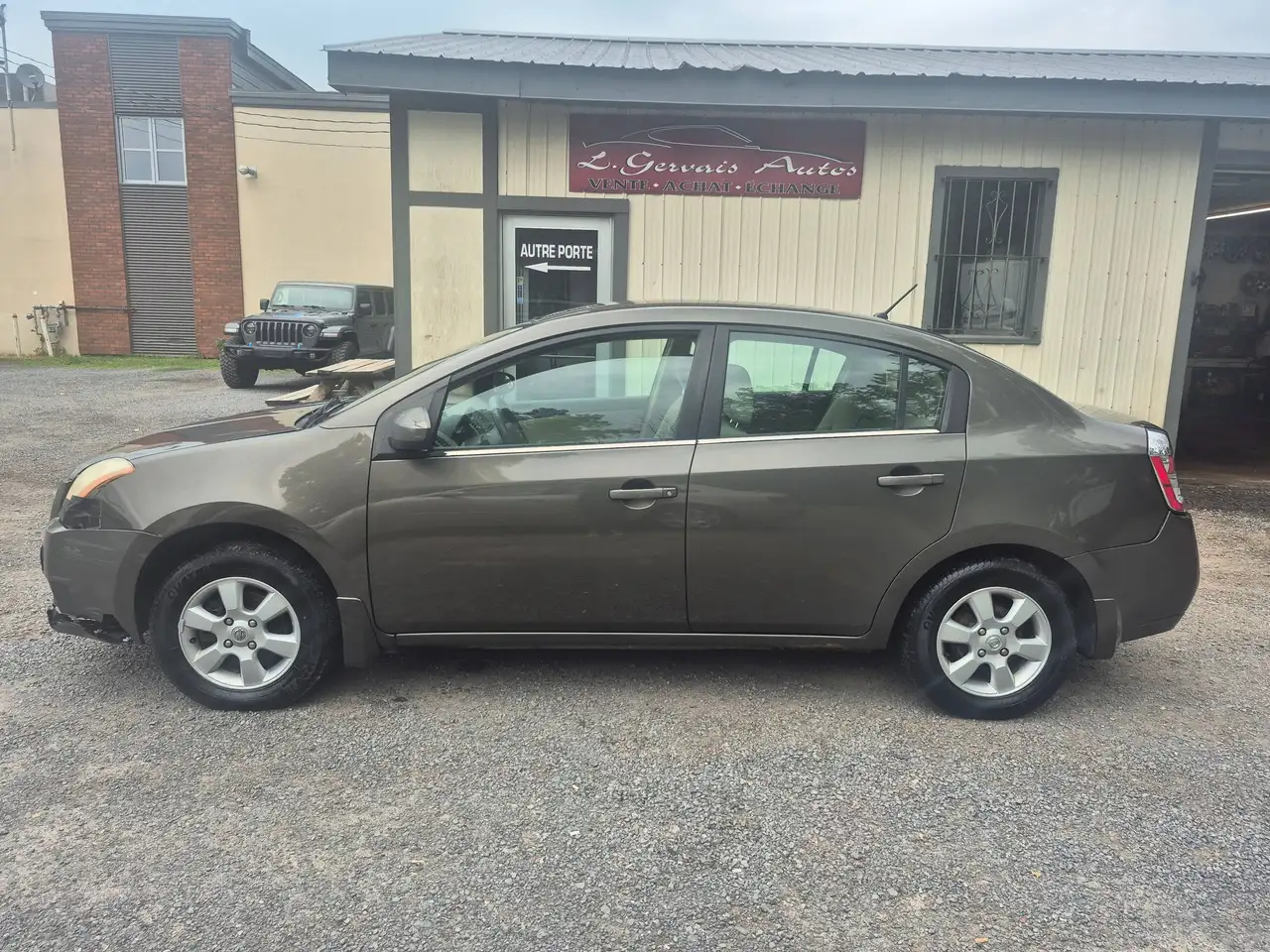 Nissan Sentra снимка Nissan Sentra