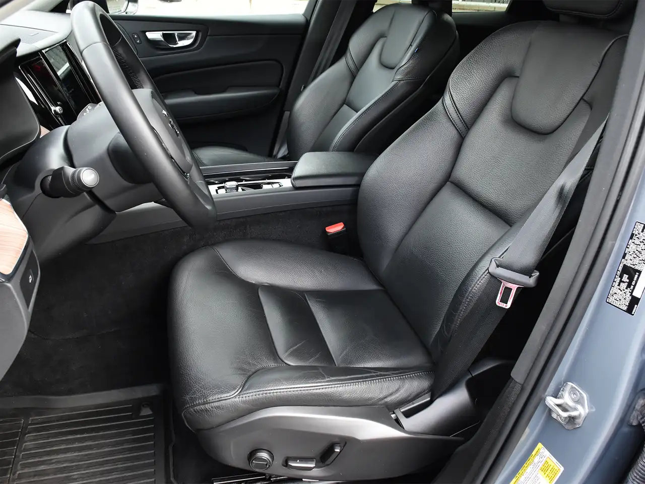 Volvo XC60 снимка Volvo XC60