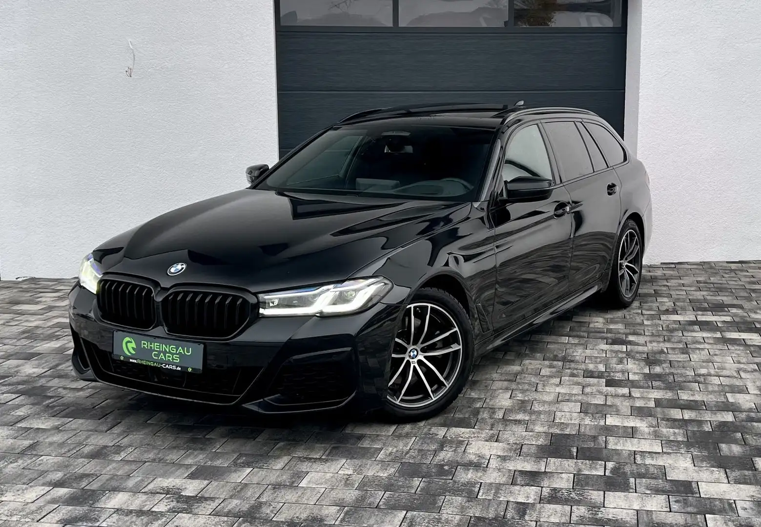 BMW 520 d M Sport PANO LASER HiFi ACC RFK HUD DA FA Noir - 1