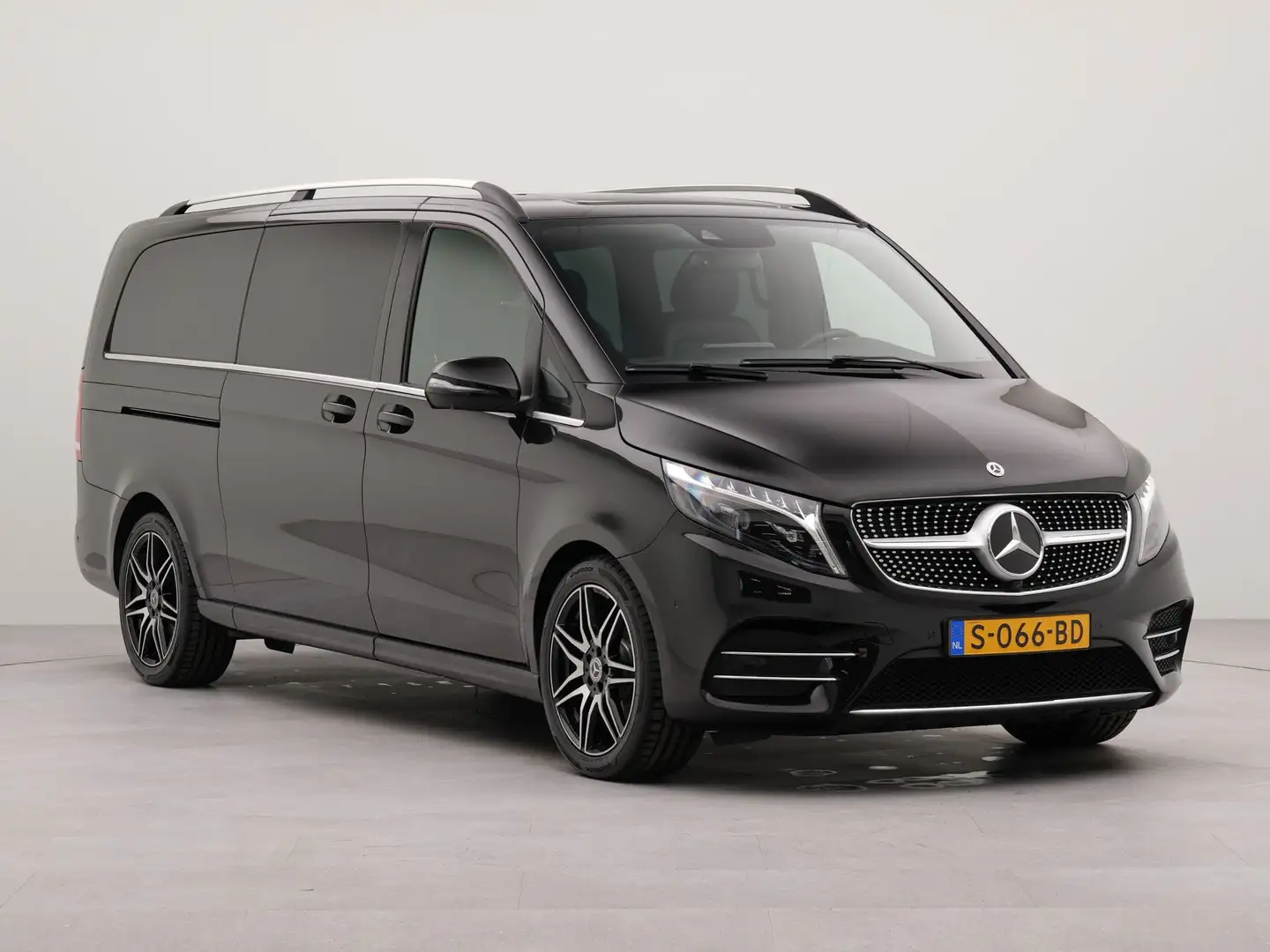 Mercedes-Benz V 300 300d Extra Lang Avantgarde Edition 8 pers Automaat Zwart - 2