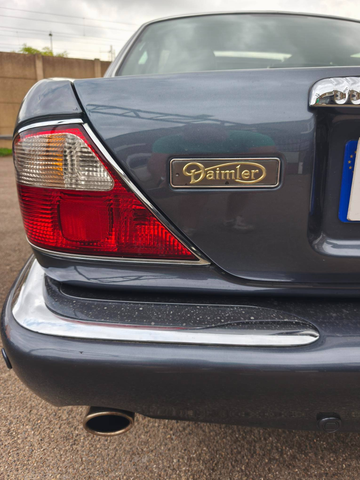 Jaguar Daimler V8 ATMOSPHERIQUE 294 CH