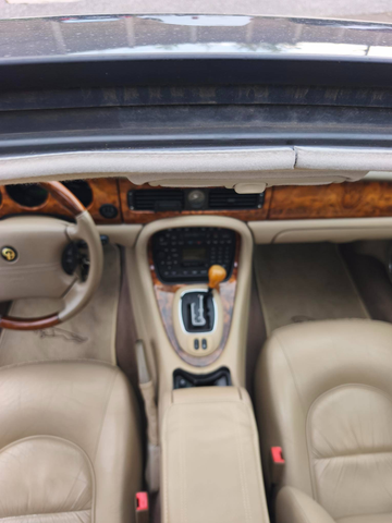 Jaguar Daimler V8 ATMOSPHERIQUE 294 CH