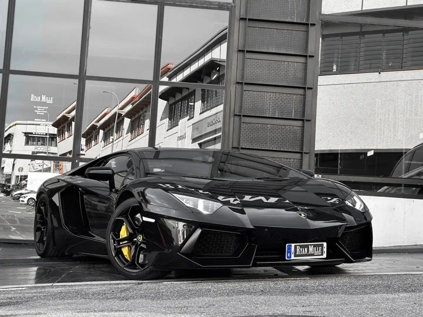 Lamborghini Aventador LP700-4 Negro - 1