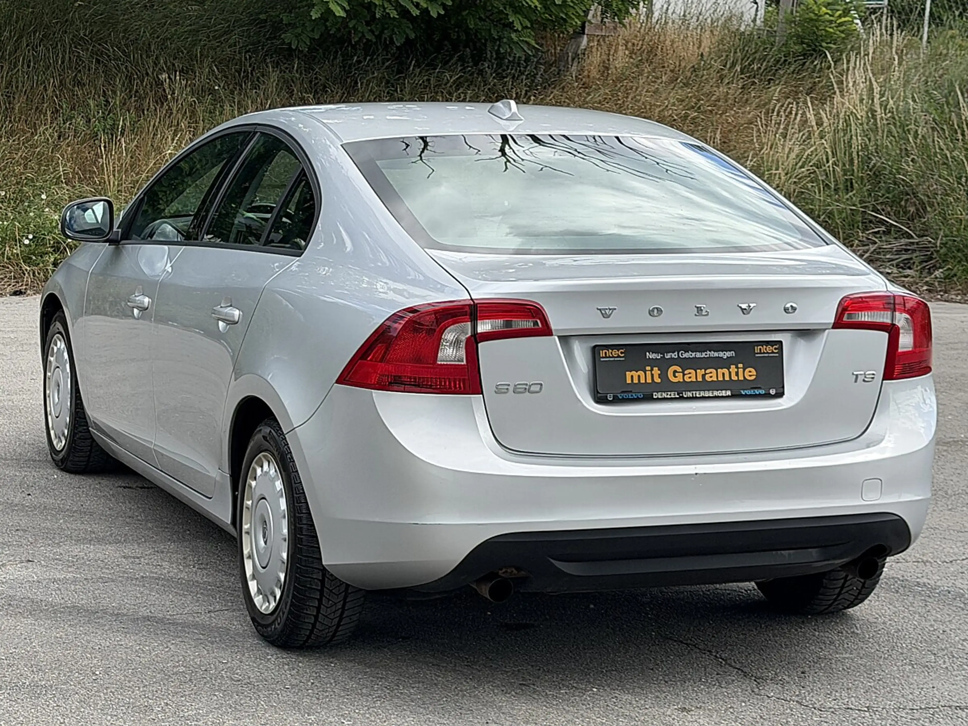 Volvo S60 T3 Kinetic Servicheft lückenlos Pickerl bis 04.... — photo 10