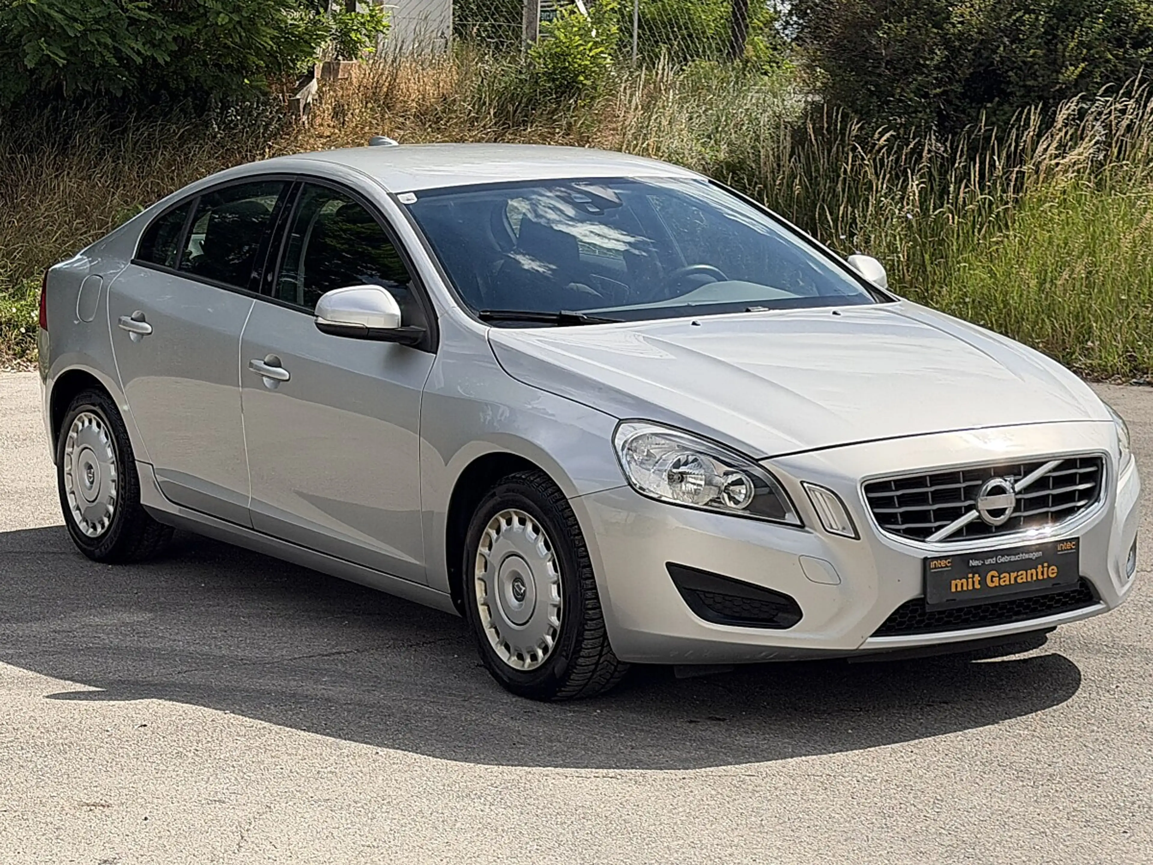 Volvo S60 T3 Kinetic Servicheft lückenlos Pickerl bis 04.... — photo 4