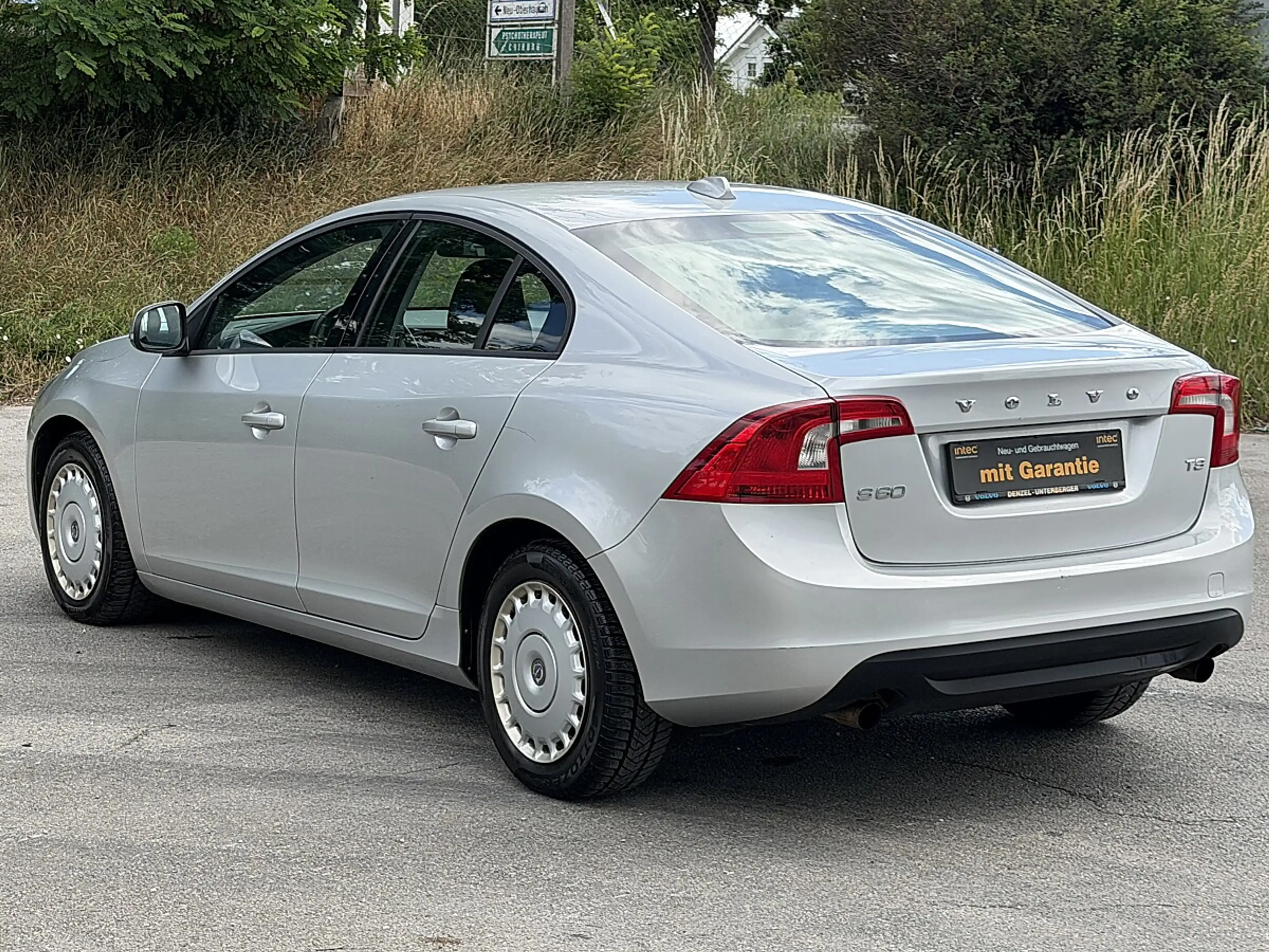 Volvo S60 T3 Kinetic Servicheft lückenlos Pickerl bis 04.... — photo 9